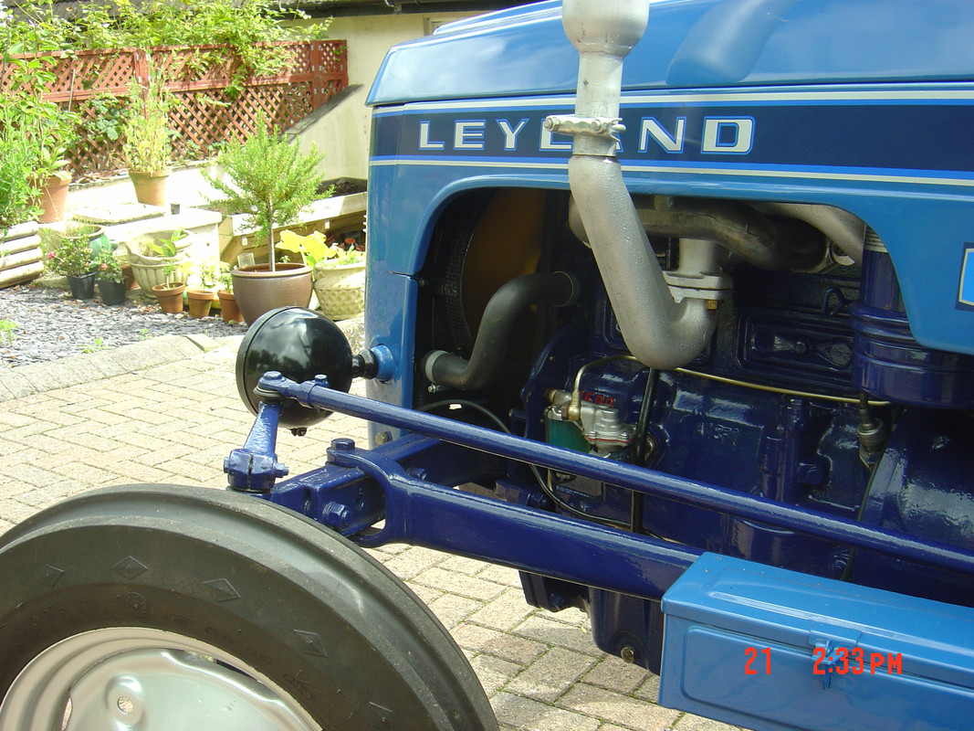 blue tractor 022