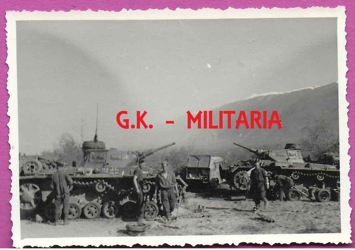 Foto Wehrmacht Panzerkampfwagen III Panzertruppe Vormarsch Rußla