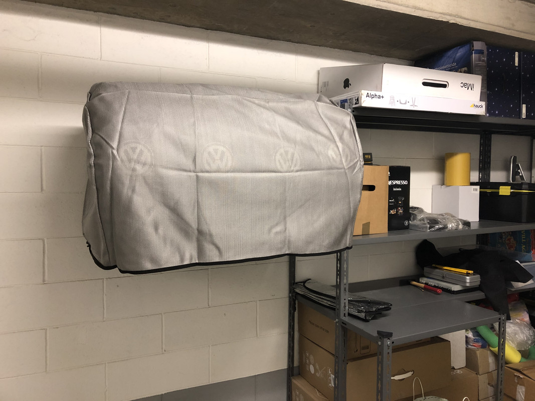 EB88CC2C-52F9-4CF5-8BE6-2F050BD212BA