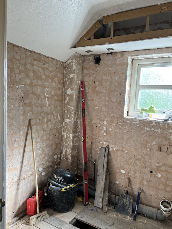 7907C204-DF28-4BDA-8CDE-091362E33969