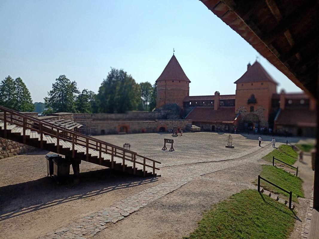 Día 6/9  Vilna – Trakai – Kernave – Kaunas - CONOCIENDO LOS PEQUEÑOS PAÍSES BÁLTICOS (2)