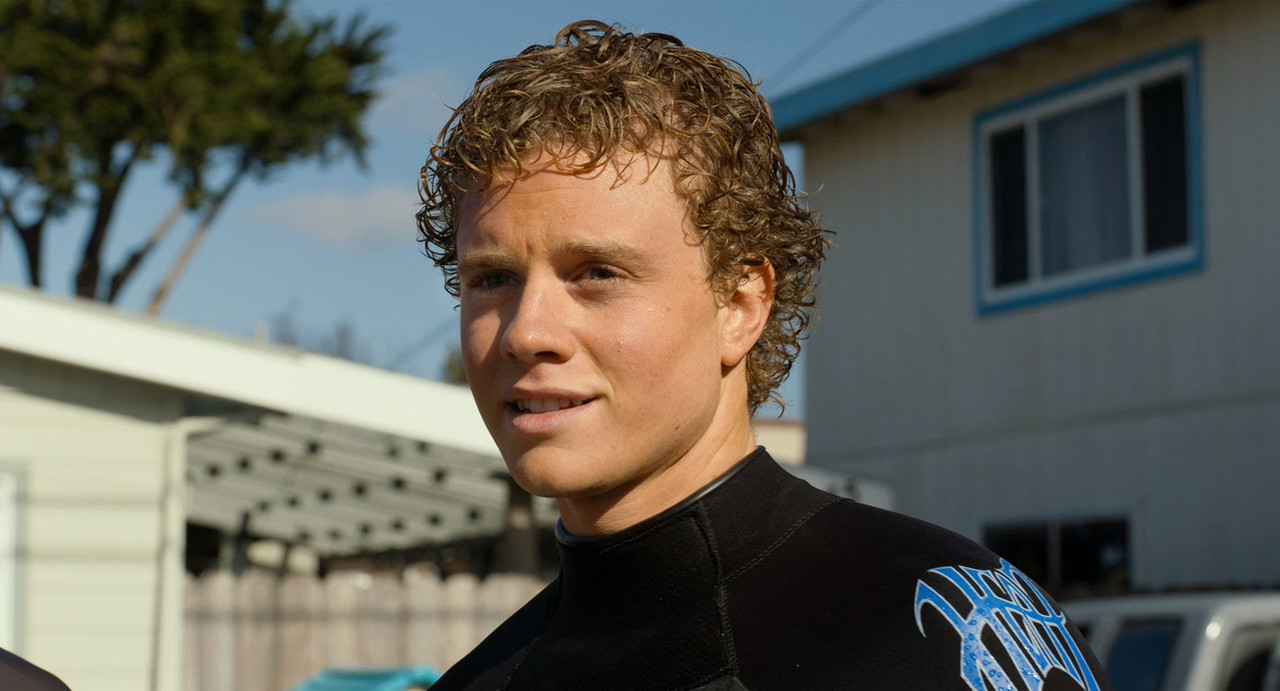 Chasing Mavericks (2012).mkv_001605.423