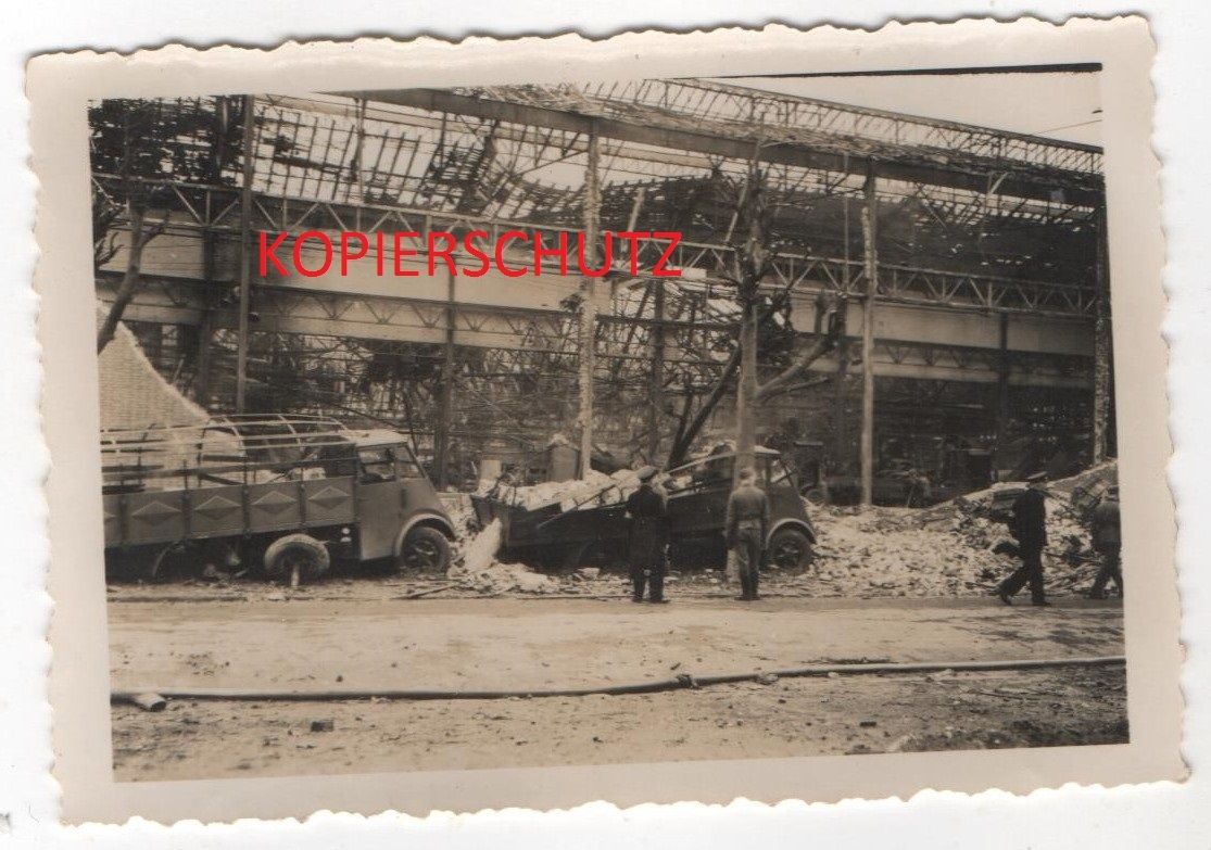 2.WK WW2 Frankreich Paris zerstörte Werke von Re