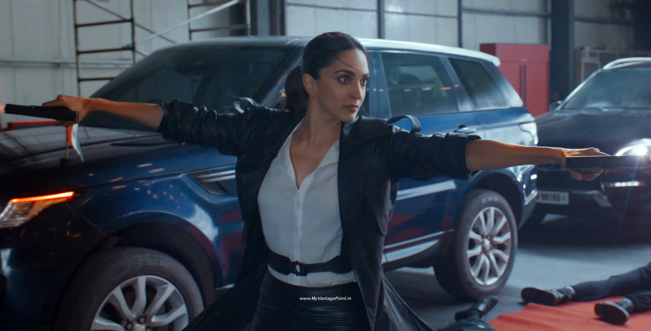 22 Kiara Advani with Hrithik Roshan in WAR 2 (2025) Movie MyVantagePoint