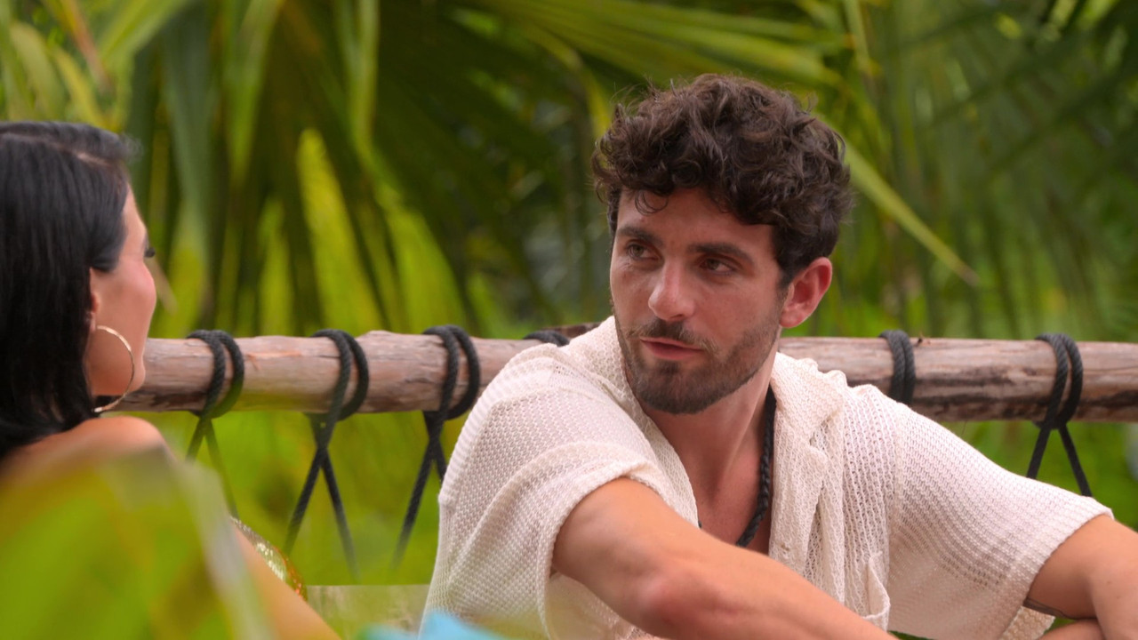 Perfect Match S02E08 He Said She Said 1080p NF WEB-DL DDP5 1 H 264-PIX - frame at 2m48s
