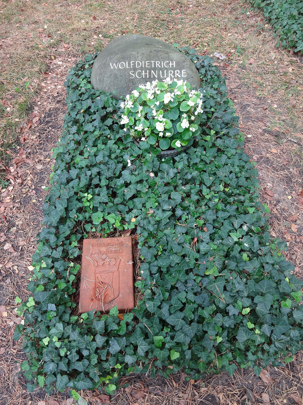 1-Waldfriedhof-Zehlendorf-Wolfdietrich-Schnurre