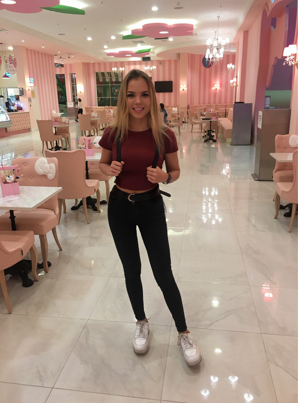 9F09C746-304F-4B81-9ABF-1D1571D5005E