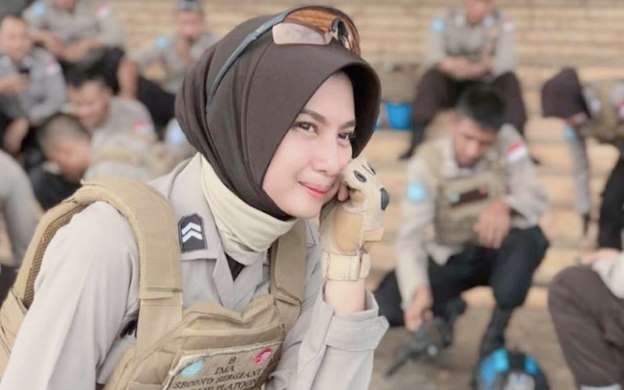 polis cantik