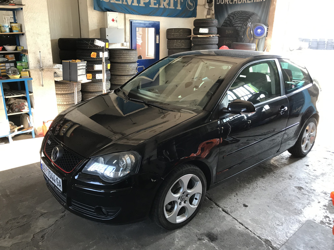 69C05F60-24CB-4074-9E28-B7011523D905