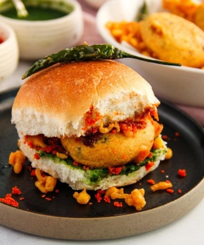 Vada pav, Mumbai