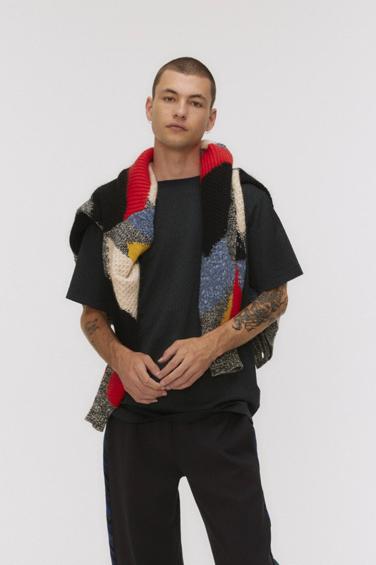 Il cardigan Missoni reinterpretato da Hypebeast in chiave streetwear Il cardigan Missoni reinterpretato da Hypebeast in chiave streetwear