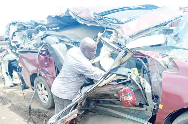 scene-of-one-of-the-crashes-in-ogun-state