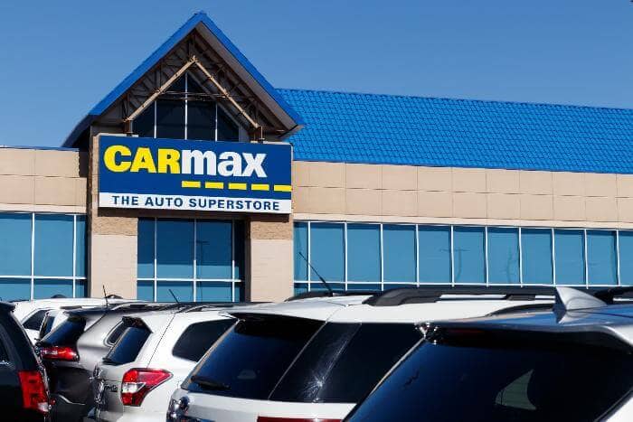 CarMax был основан ныне несуществующим Circuit City CarMax был основан ныне несуществующим Circuit City