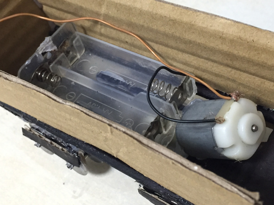 F54FFD92-5FB7-444D-A5E0-5BF688109BAD