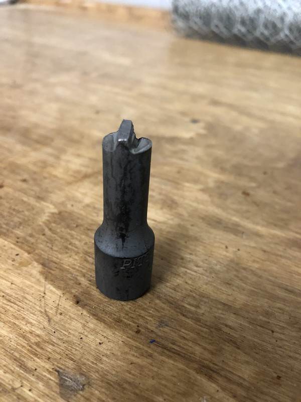 1B337F84-AD7C-421F-A83F-CBAF4EEE22BD