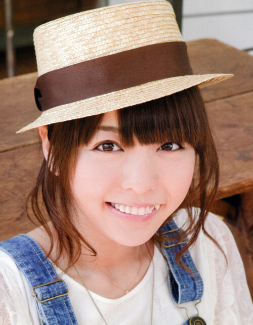 celeb-sunday-aki-toyosaki-4
