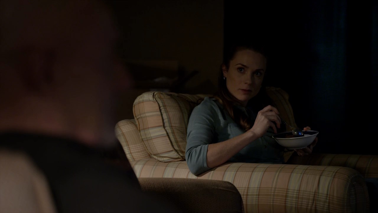 Better Call Saul (2017) Season 3 [Hindi + English] BluRay 480p 720p ESub - Complete Screenshot