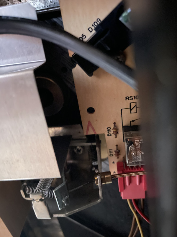 8F16A9A9-700F-4CAE-BC40-F34D637433C1