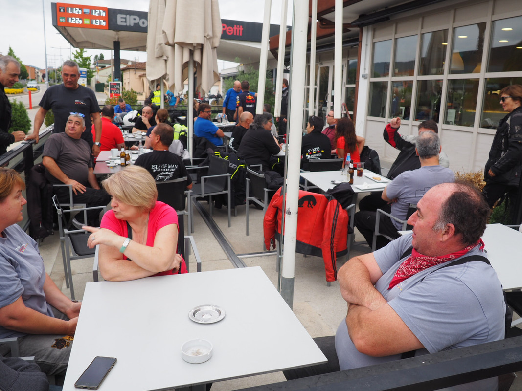 10A90C7C-737D-4974-8A8E-342D039D3B04