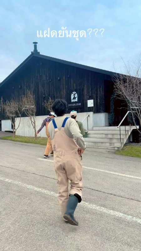 LINE-ALBUM-2142025-250421-1