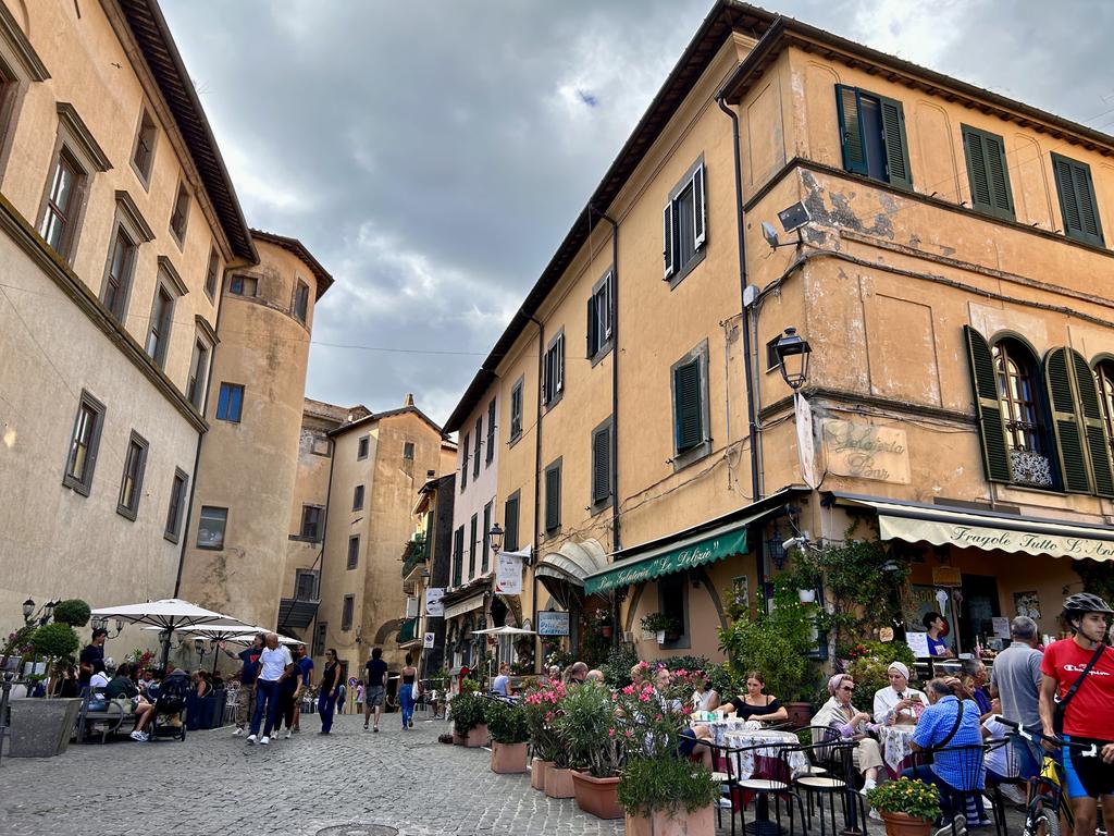 Жаркий сентябрь на побережье Тирренского моря. Жаркий сентябрь на побережье Тирренского моря.