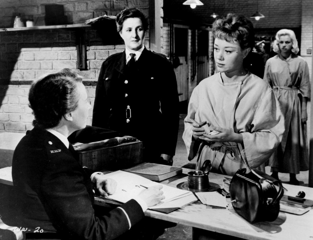 glynis_johns_a31