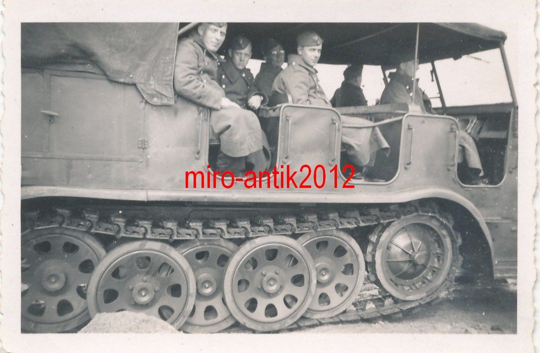 Foto, Wehrmacht, Blick auf die Kette und Laufräd