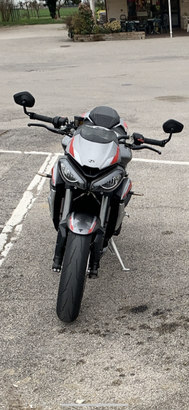 9ABF1E7A-697E-47DB-A081-4DDCEE1F1527