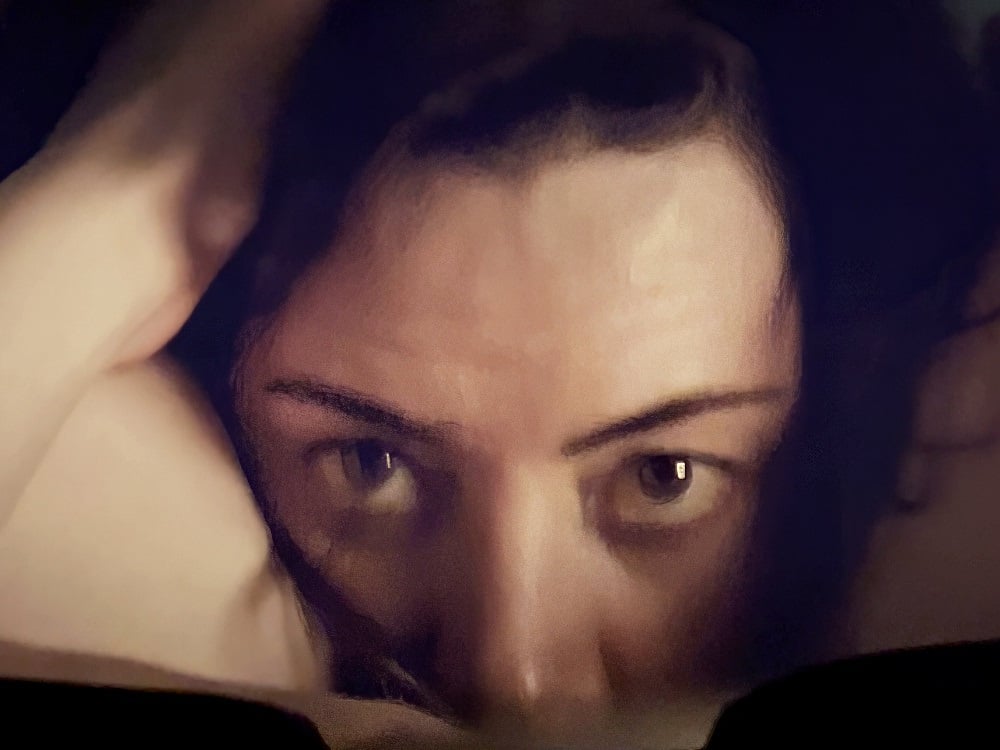 margaret-qualley-aubrey-plaza-nude-honey-dont2