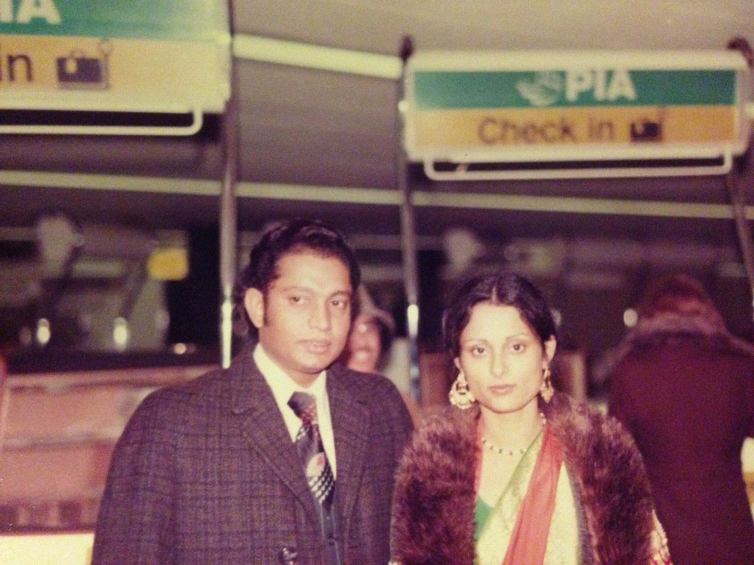 Riz_parents_1970s_ClqnG1QWEAEaBAx