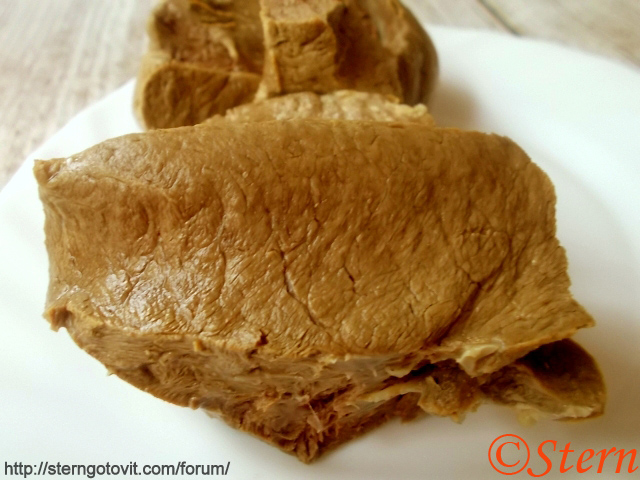 Гуляш из говяжьего сердца с грибами и картошкой