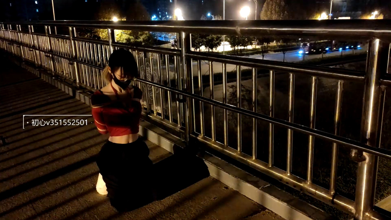 一绳所爱 捆绑喵喵外出逛街.mp4_20221230_083833.219