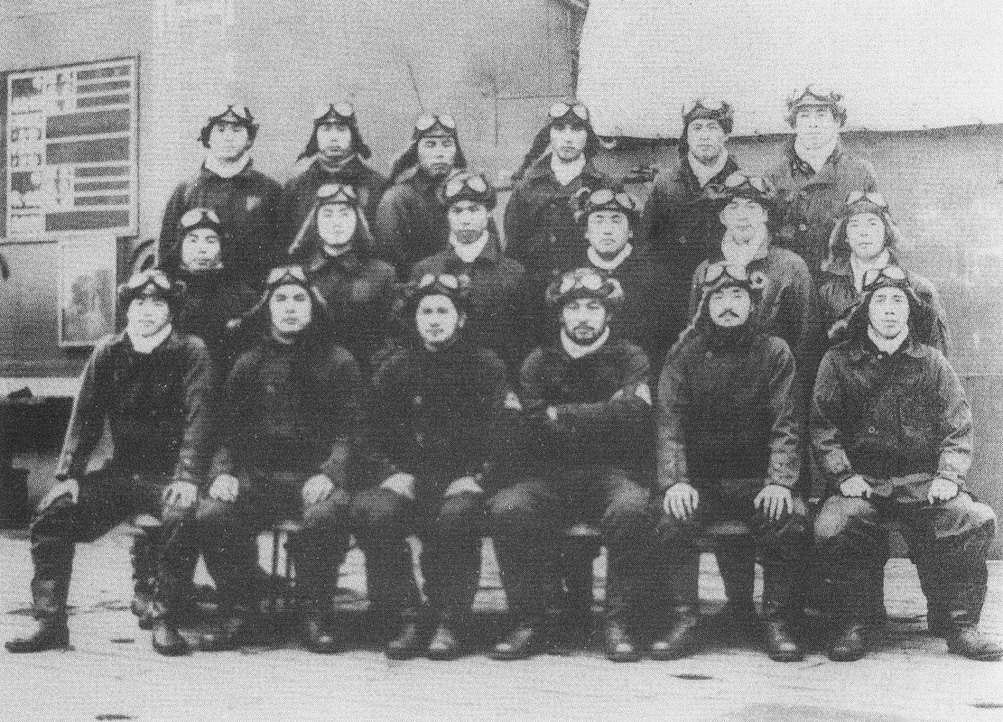 Zuikaku_dive_bomber_pilots_Pearl_Harbor
