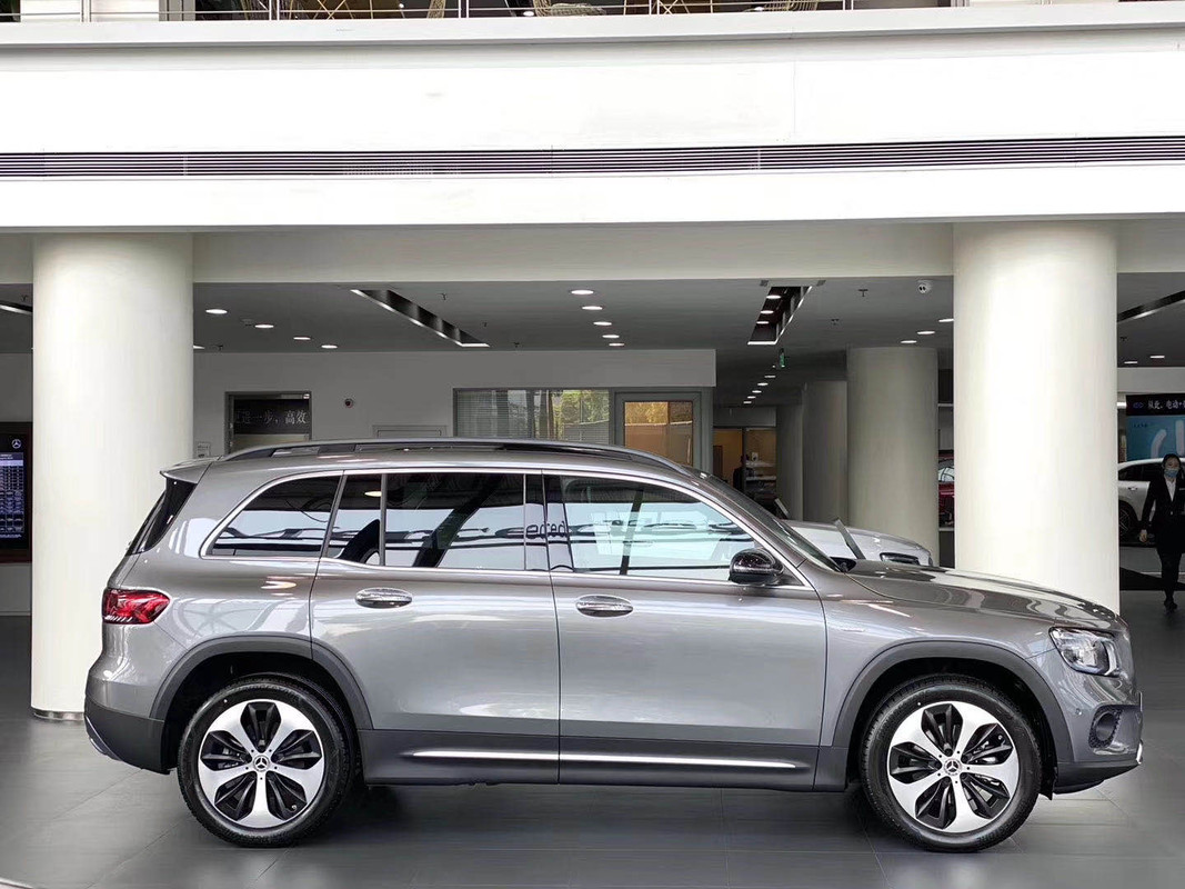 EA678B44-7551-4177-8844-BDD9B898640B