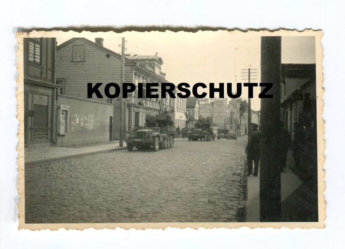 Foto Tukums Lettland Strasse Sdkfz Halbkette Häu