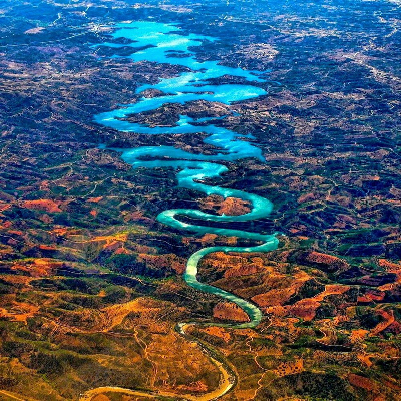https://i.postimg.cc/26pF41Yb/Reka-Odelejte-The-Blue-Dragon-River-in-Portugal.jpg