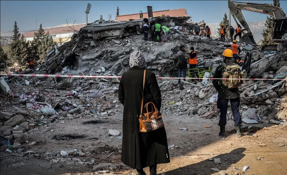Estafadores se aprovechan del terremoto en Turquía para robar datos