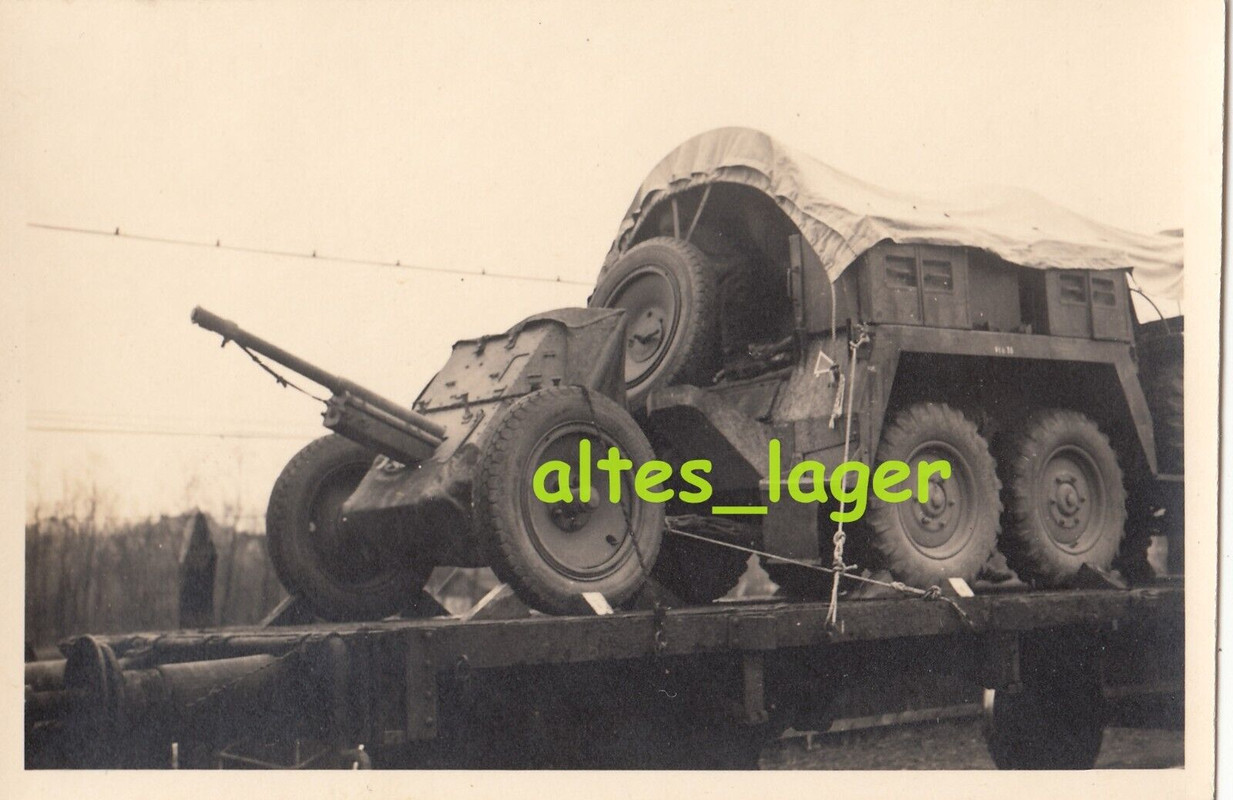 original Foto 2.WK Pak Geschütz Krupp Protze Bahnverladung Waggon