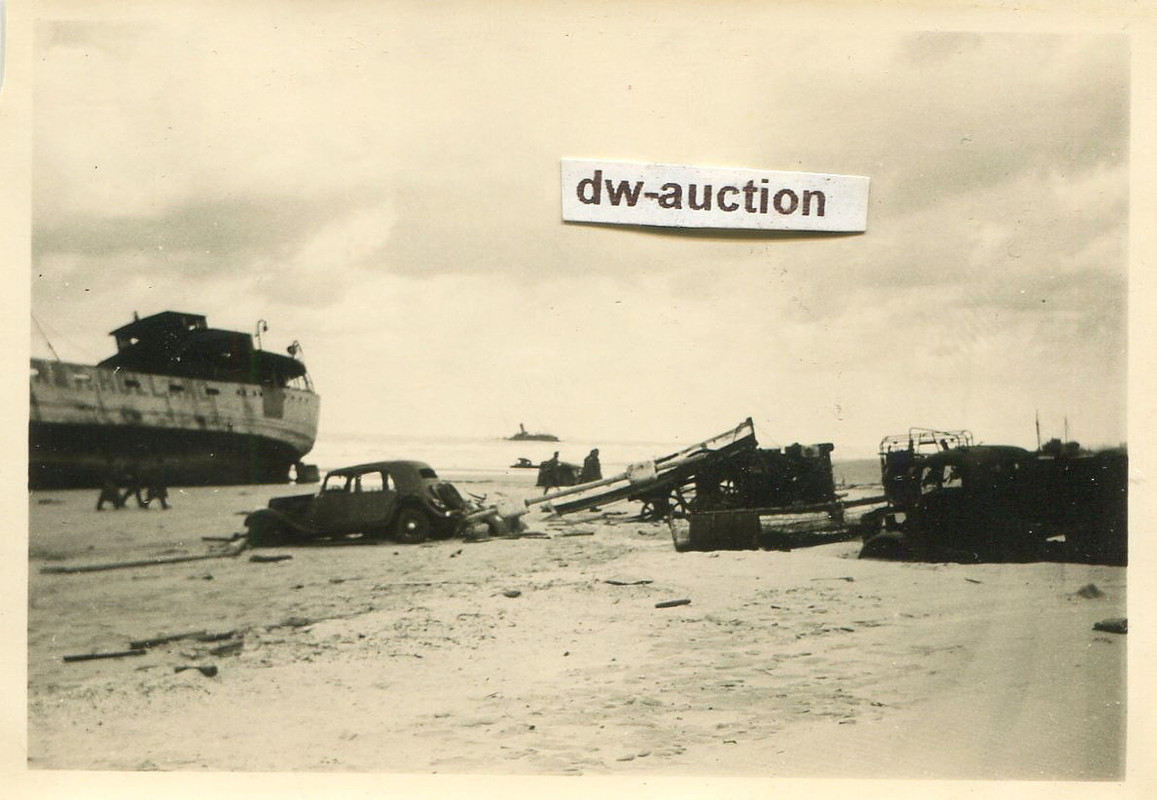 Frankreich , zerstörte Fahrzeuge in Dünkirchen1