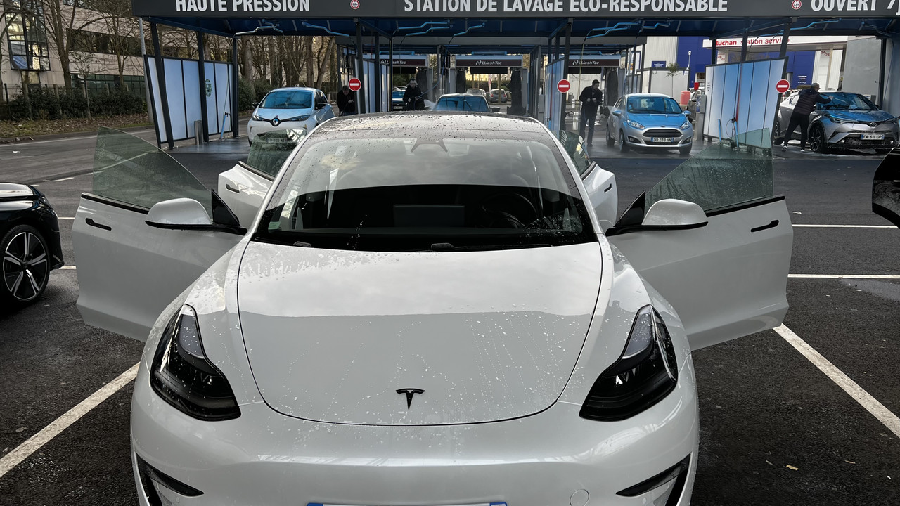 8AF2E765-5028-4BA1-B9A2-101C96BE7DF1