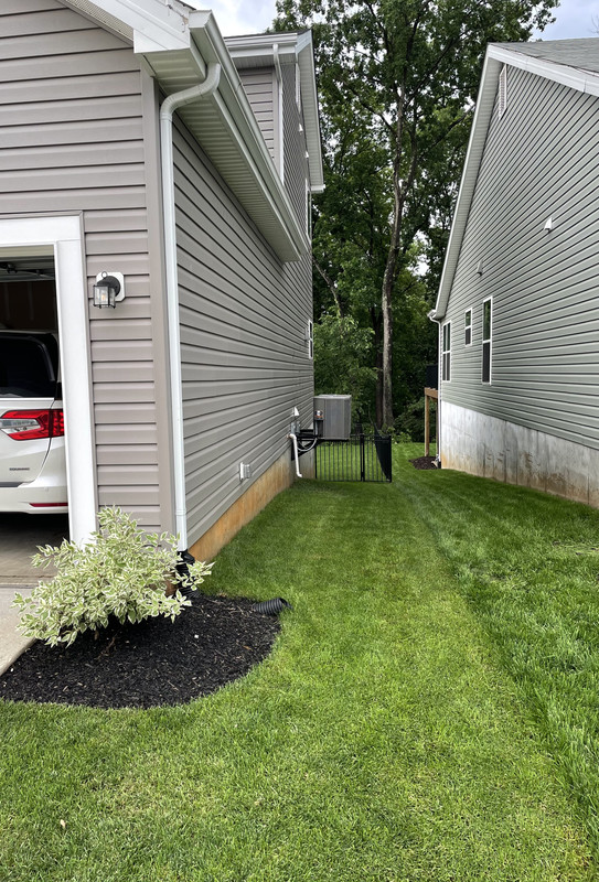 F3A21D93-FA78-48EE-86F3-F427F4F352A2