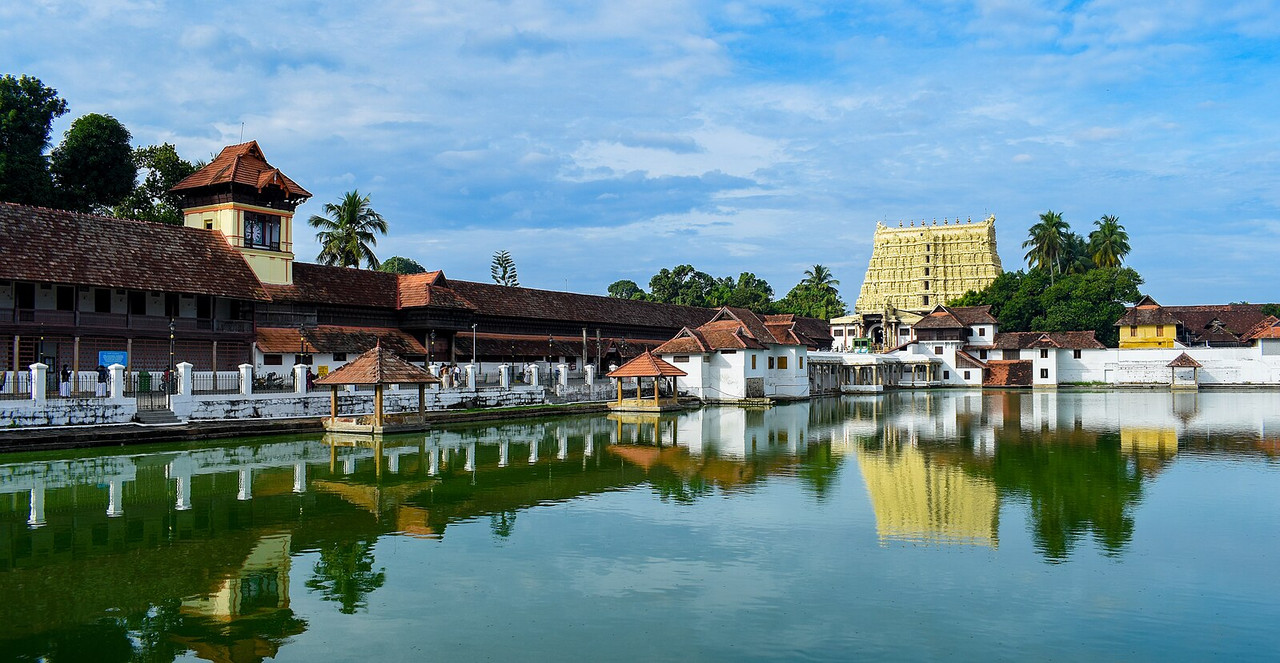 Thiruvananthapuram-Padmanabhaswamy-temple Храм Падманабхасвами загадочная сокровищница Кералы