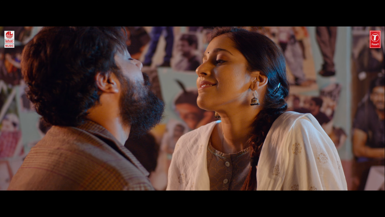 Rashmi Gautam lip lock