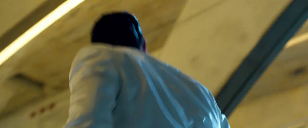 6-Underground-2019-Hindi-English-Web-Rip-720p-x264-AVC-AAC-6ch-ESub-mkv-0004