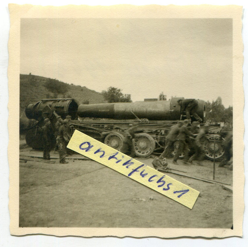 überschwerer Deutscher Geschütz-Mörser THOR auf der Krim 1942.