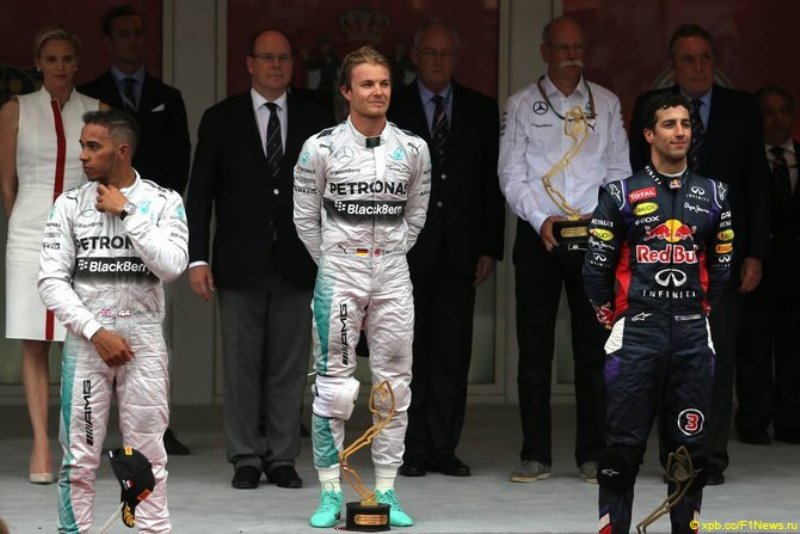 2014 мон подиум