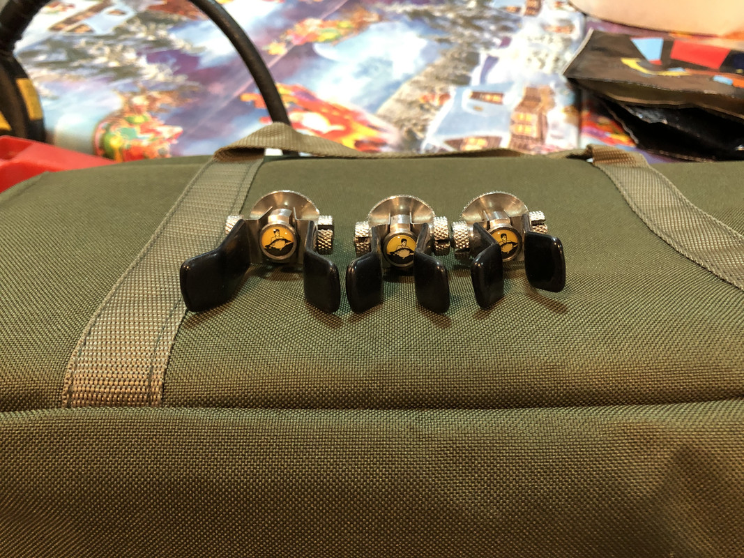 30DF7114-75F2-412A-ACAA-B2654408D28B