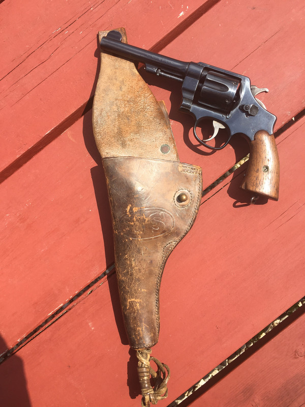 060B5B56-449C-42F7-A996-7336683D0E57