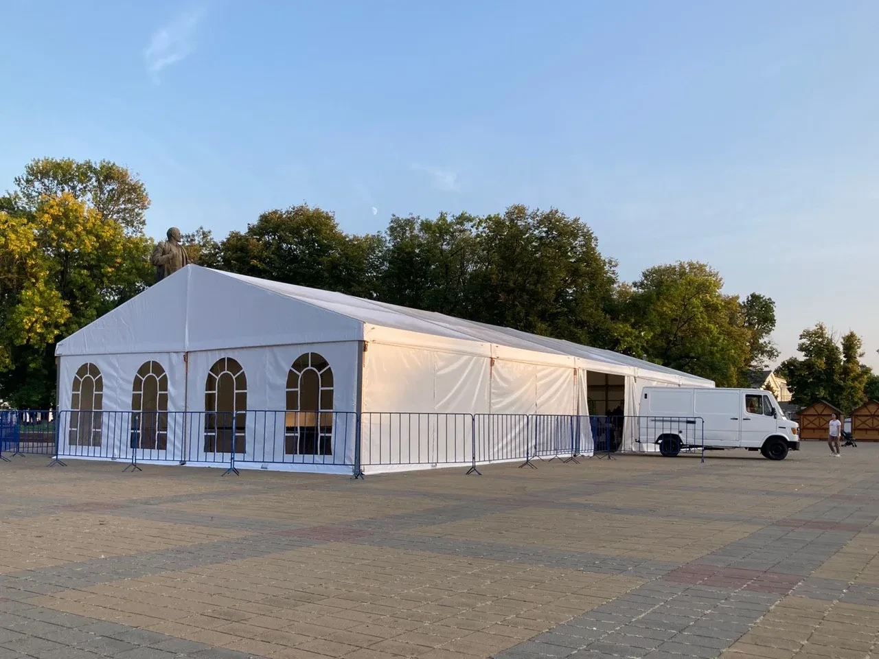 Шатер двухскатный 10х30 метров