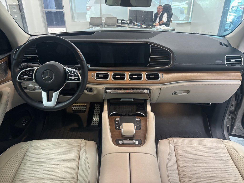 Vehicle thumbnail 15